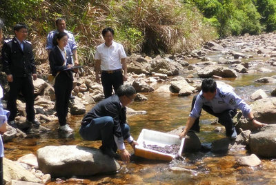 资溪县大鲵增殖放流活动现场